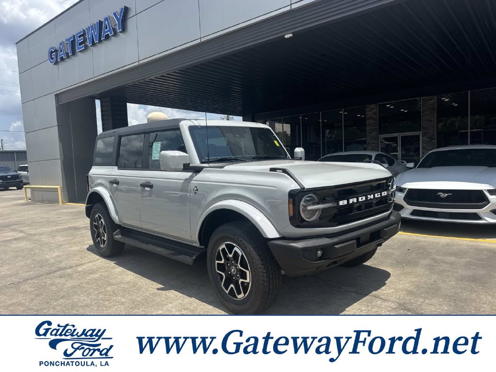 2026 Ford Bronco Outer Banks&reg; SUV