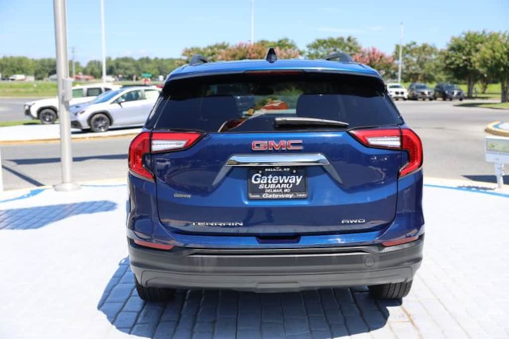 Used 2022 GMC Terrain SLE SUV