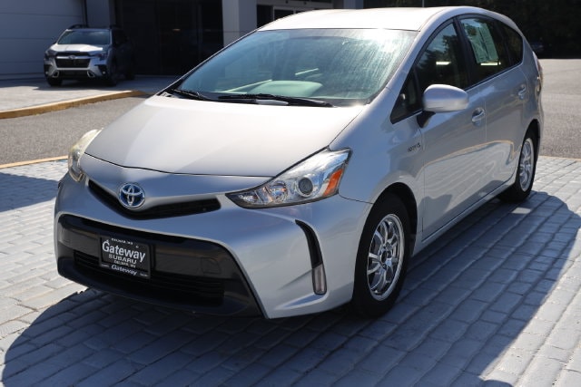 2017 Toyota Prius v Three