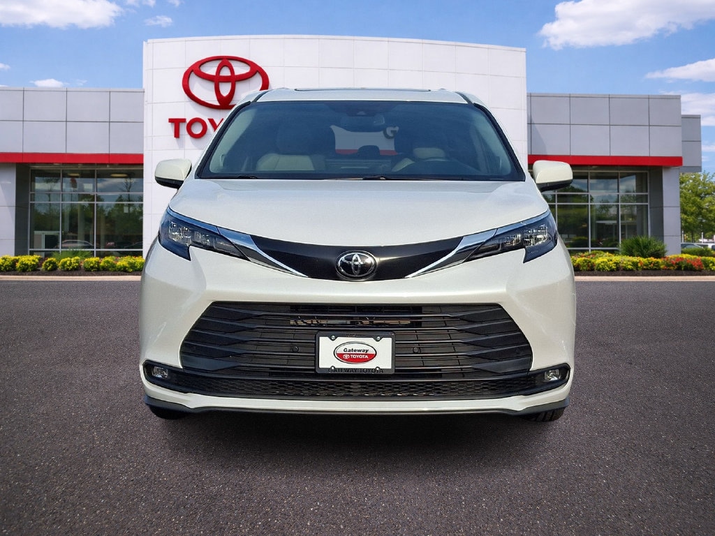 Certified 2026 Toyota Sienna XLE Van Passenger Van