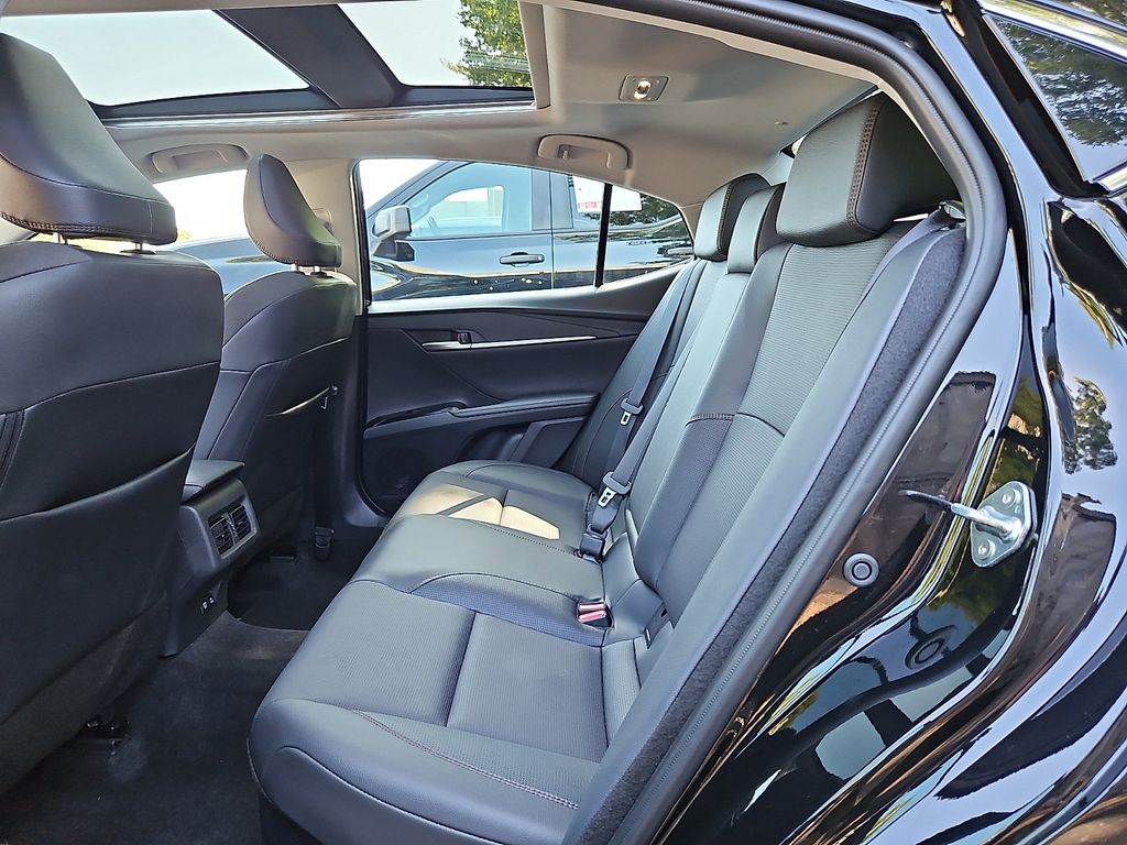 2026 Toyota Camry XLE - Photo 12