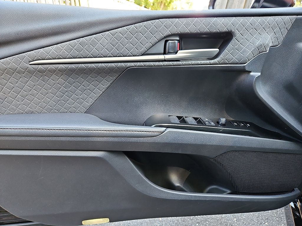 2026 Toyota Camry XLE - Photo 13