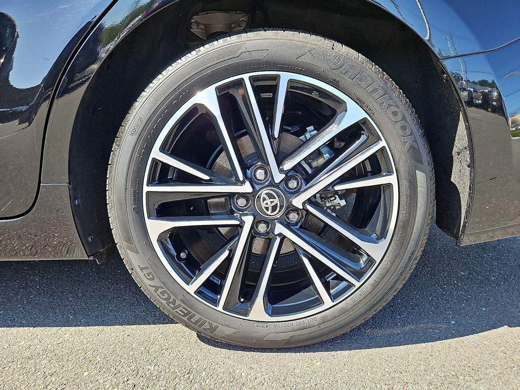 2026 Toyota Camry XLE - Photo 9