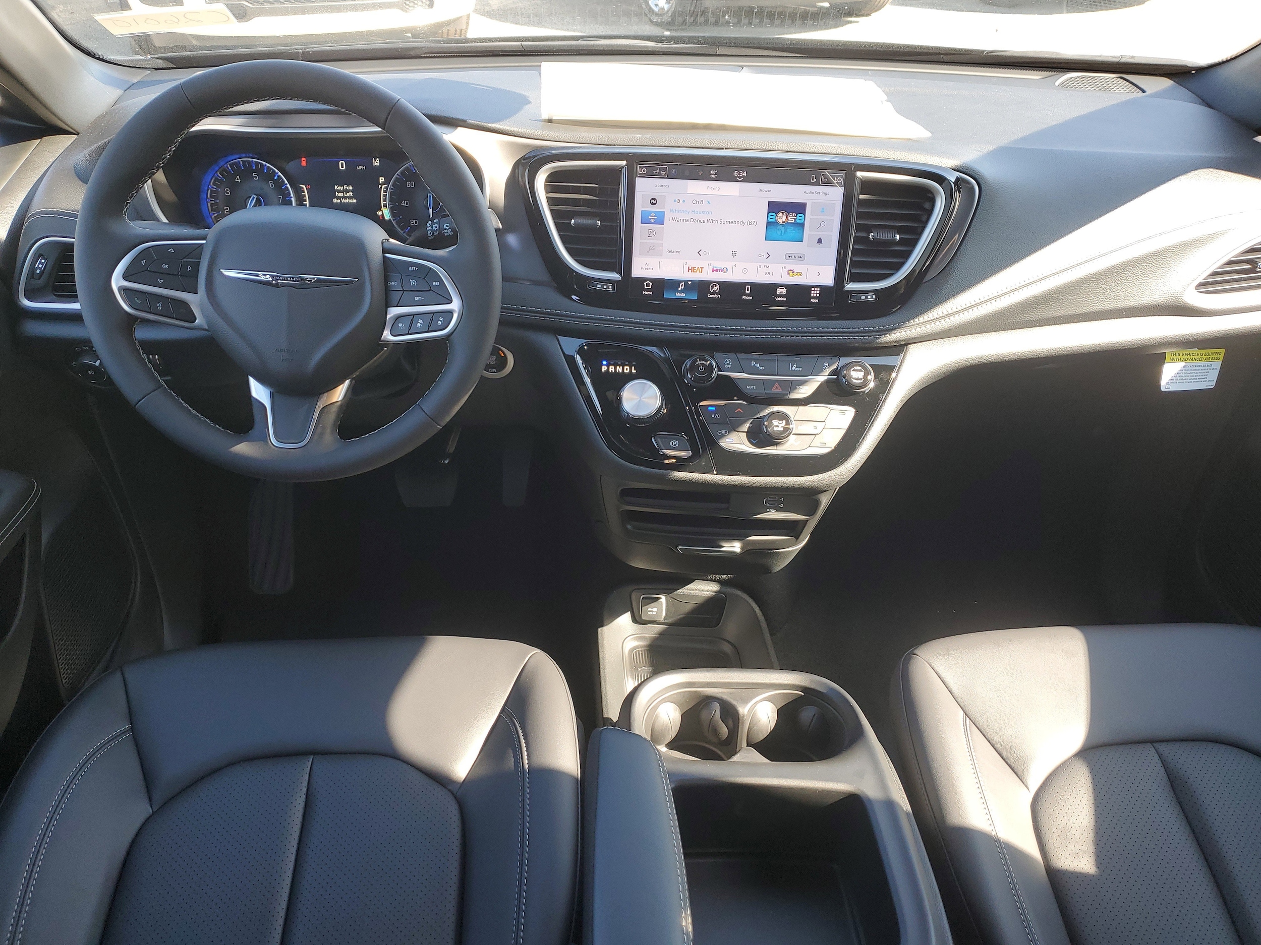 2026 Chrysler Pacifica Select - Photo 9