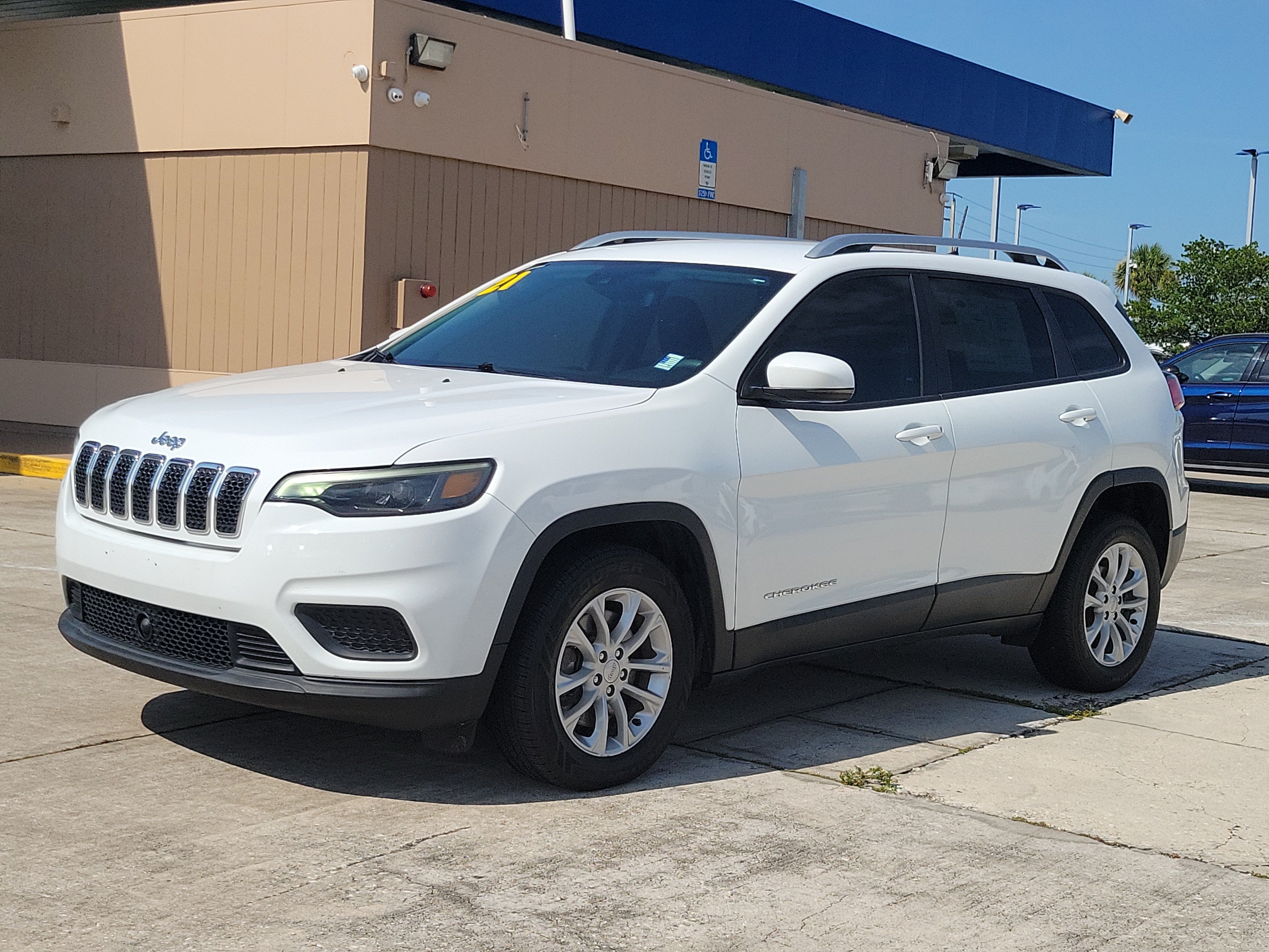 Used 2021 Jeep Cherokee Latitude SUV