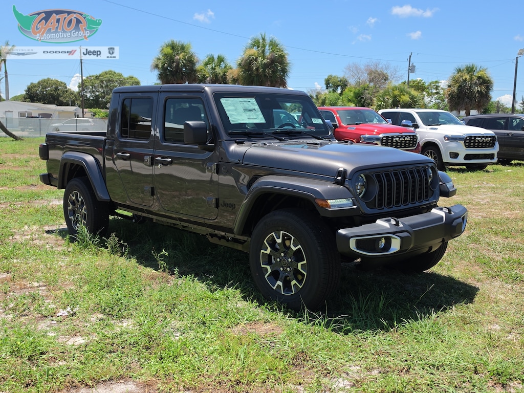 New 2026 Jeep Gladiator SAHARA 4X4 Pickup