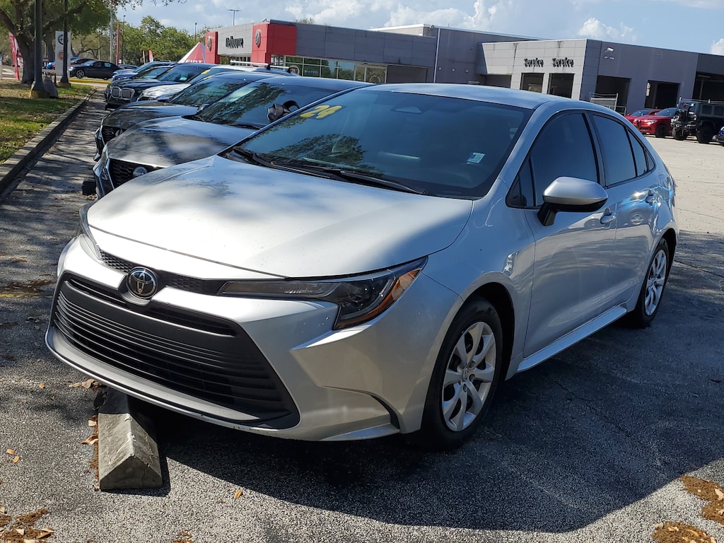 Used 2024 Toyota Corolla LE LE CVT