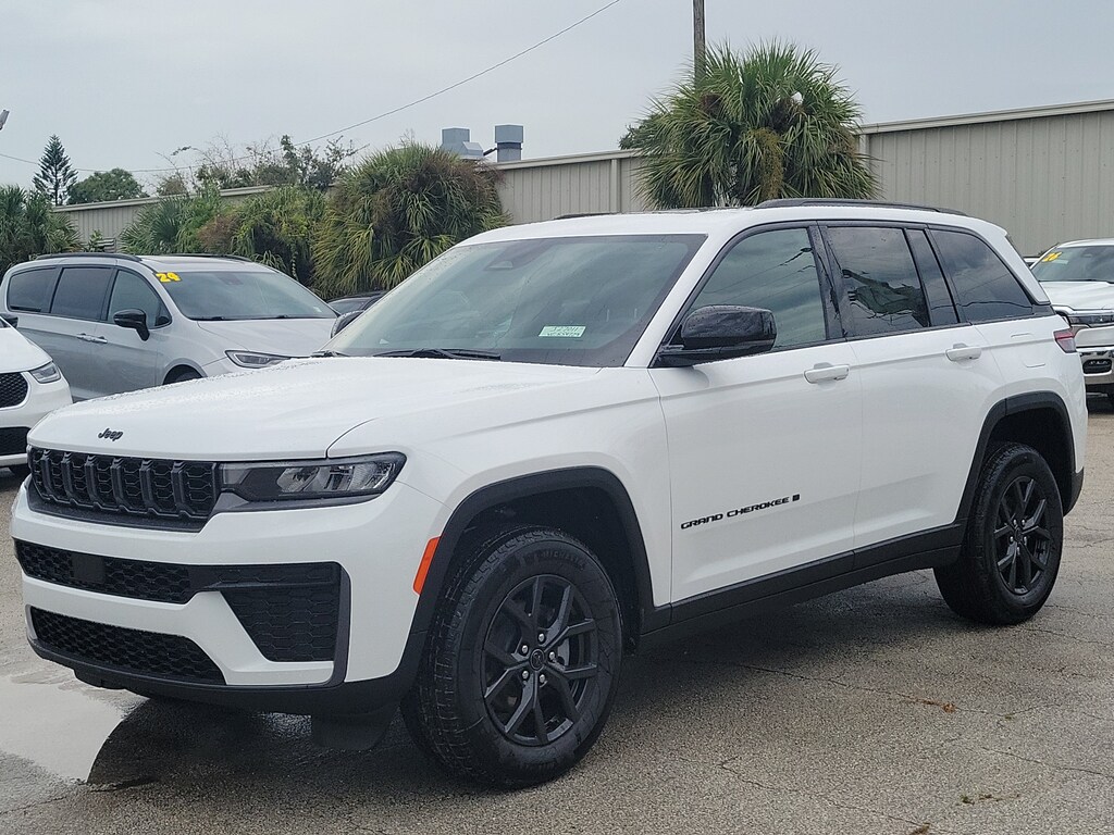 New 2027 Jeep Grand Cherokee LAREDO ALTITUDE 4X4 Sport Utility