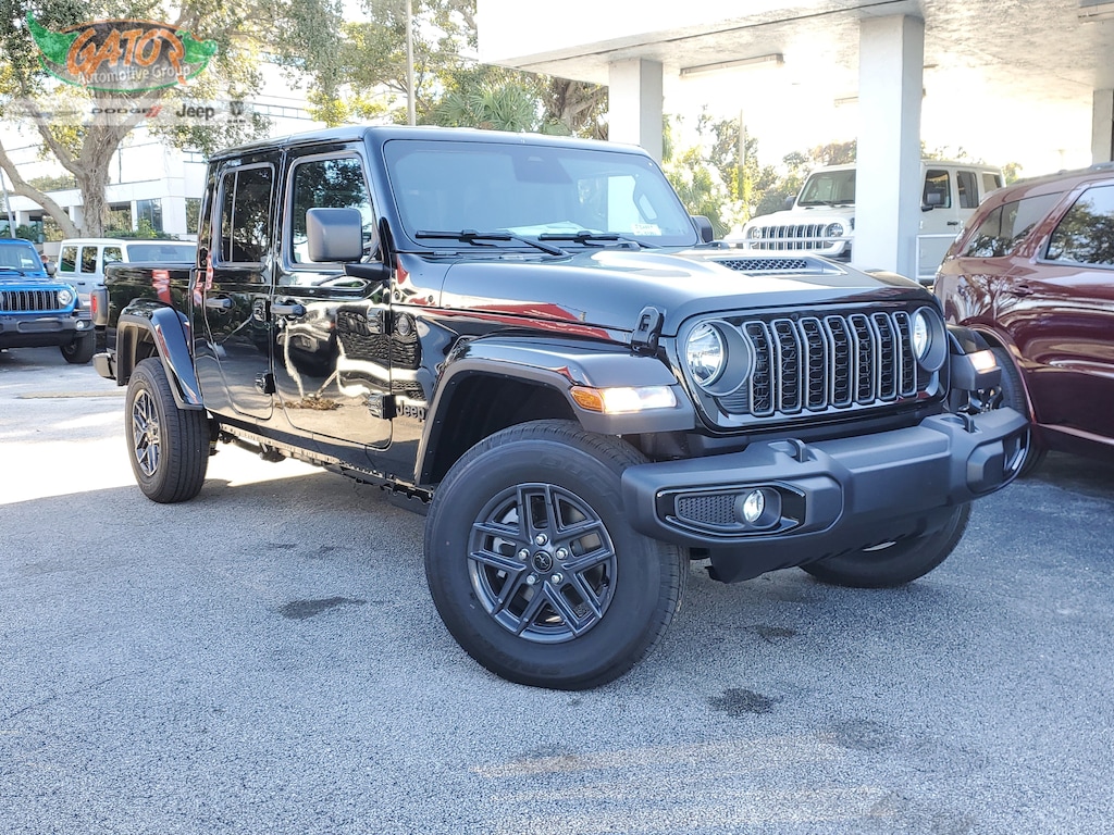 New 2026 Jeep Gladiator SPORT S 4X4 Pickup