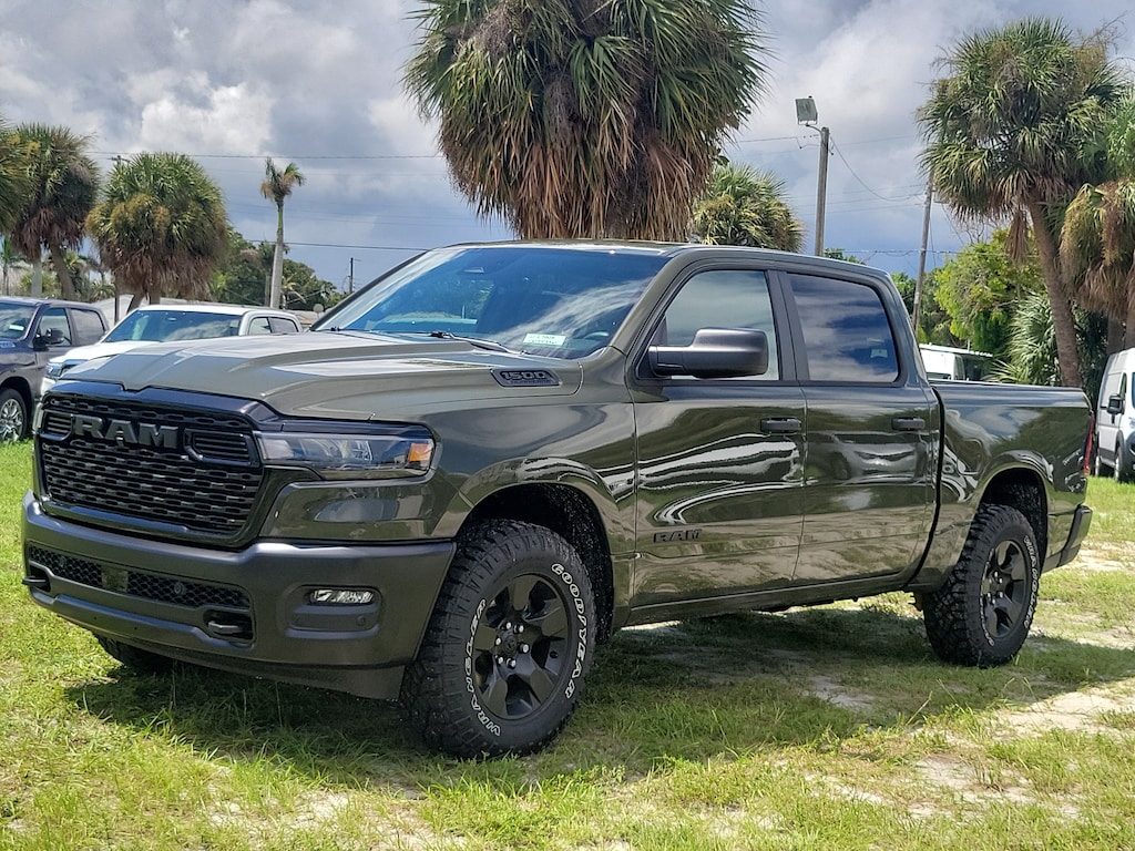 New 2027 Ram 1500 WARLOCK CREW CAB 4X4 5'7 BOX Pickup
