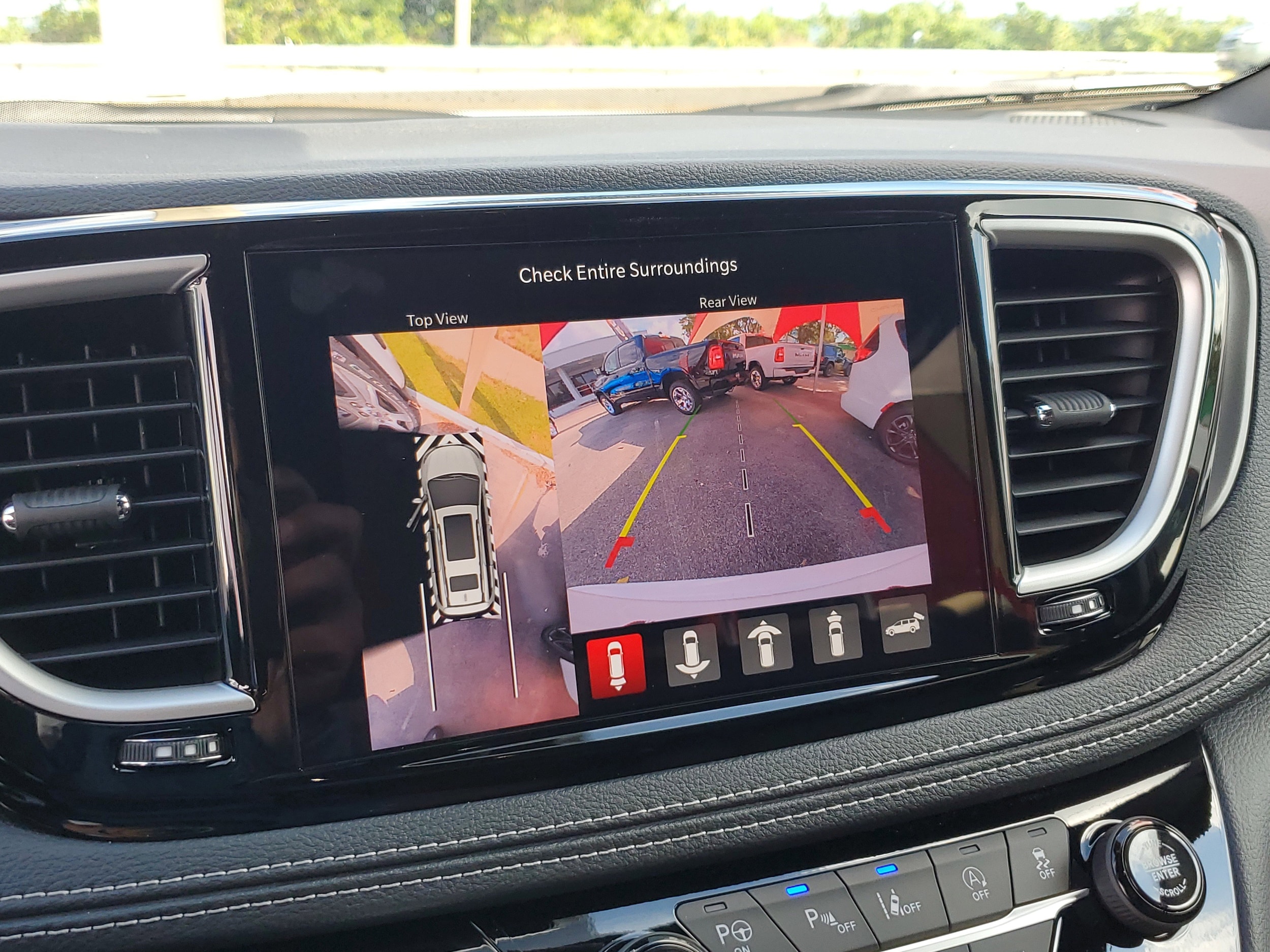 2025 Chrysler Pacifica Select - Photo 10