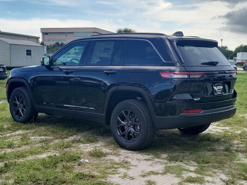 New 2027 Jeep Grand Cherokee LAREDO ALTITUDE 4X4 Sport Utility