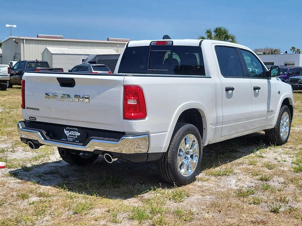 New 2026 Ram 1500 BIG HORN CREW CAB 4X2 5'7 BOX Pickup