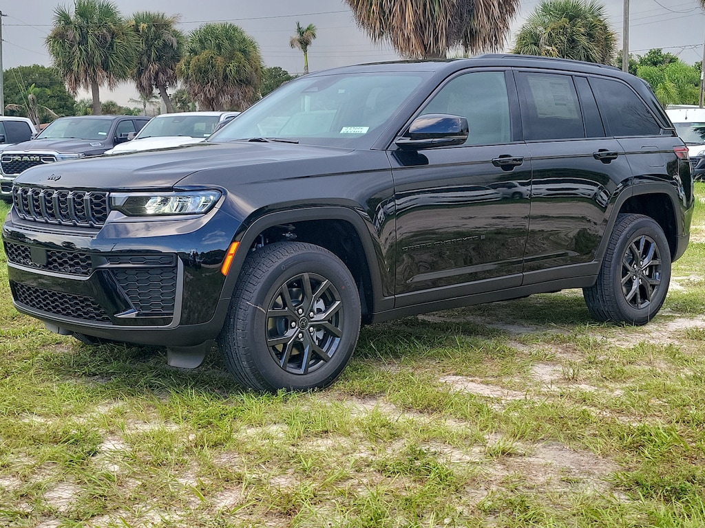 New 2027 Jeep Grand Cherokee LAREDO ALTITUDE 4X4 Sport Utility