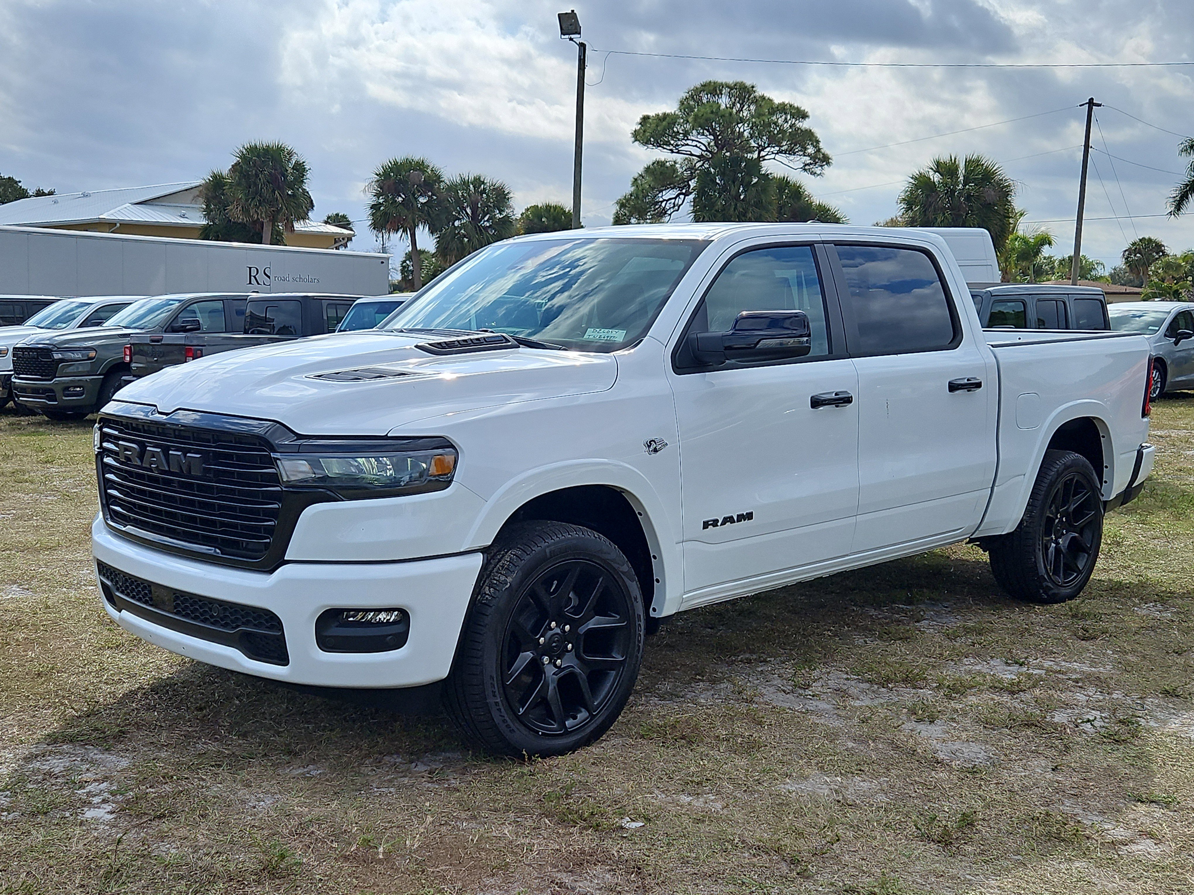 New 2026 Ram 1500 LARAMIE CREW CAB 4X4 5'7 BOX Pickup