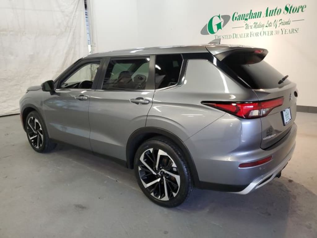 Used 2022 Mitsubishi Outlander SE CUV