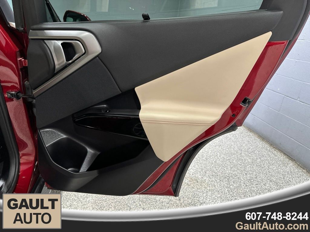 2026 BMW X3 30 - Photo 18