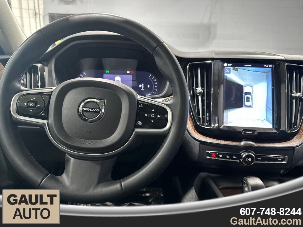 2023 Volvo XC60 Plus - Photo 8