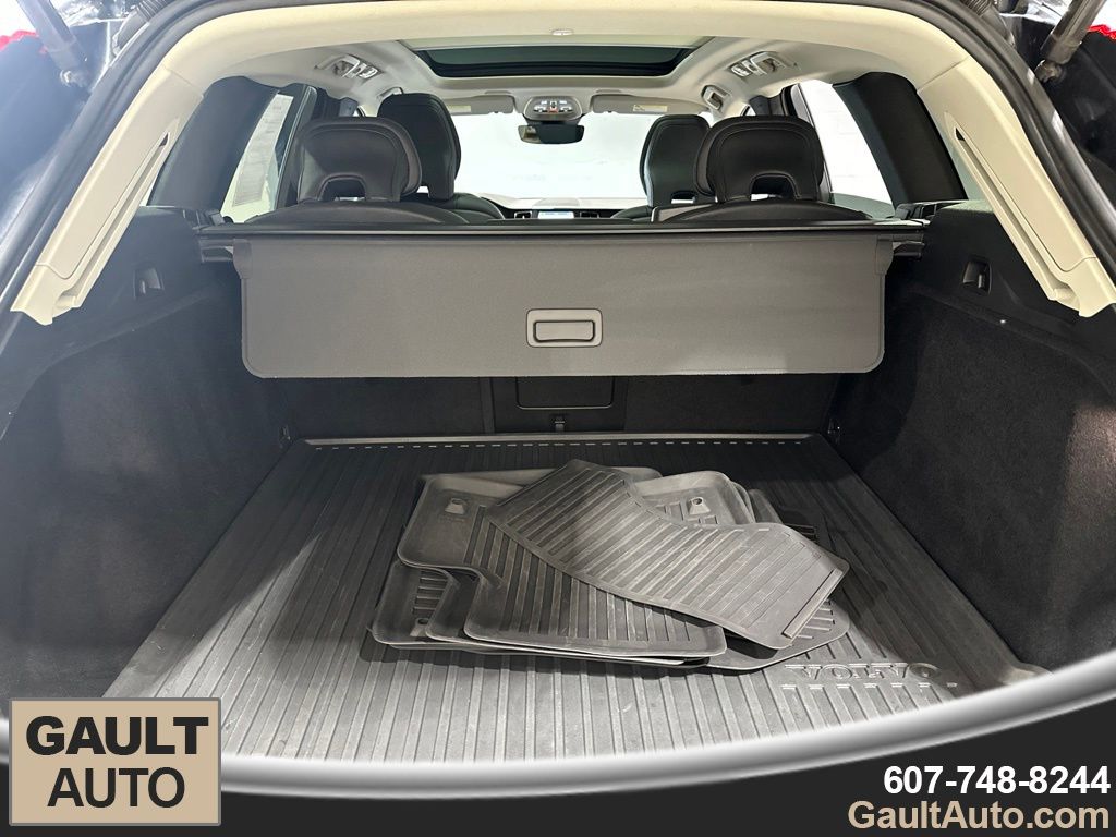 2023 Volvo XC60 Plus - Photo 16