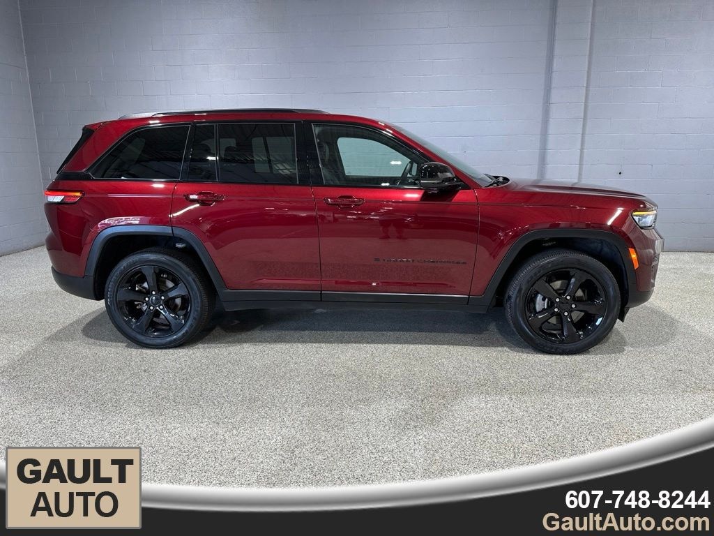 Used 2025 Jeep Grand Cherokee Altitude X SUV