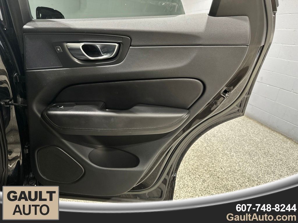 2023 Volvo XC60 Plus - Photo 19