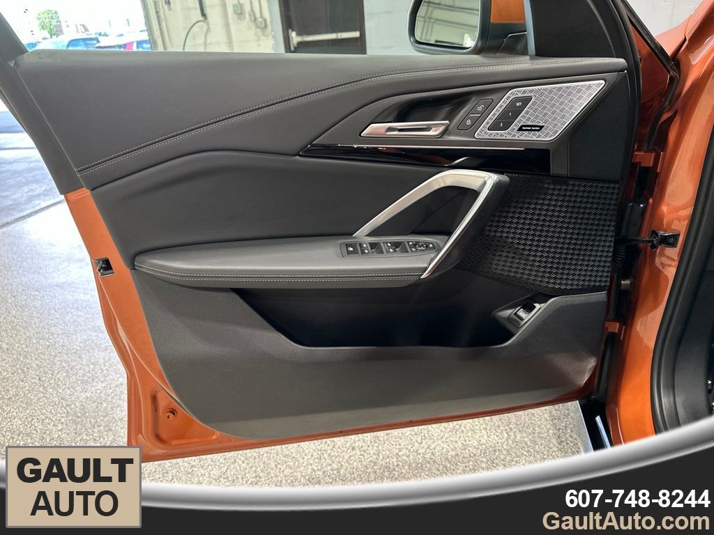 2025 BMW X1 28i - Photo 10
