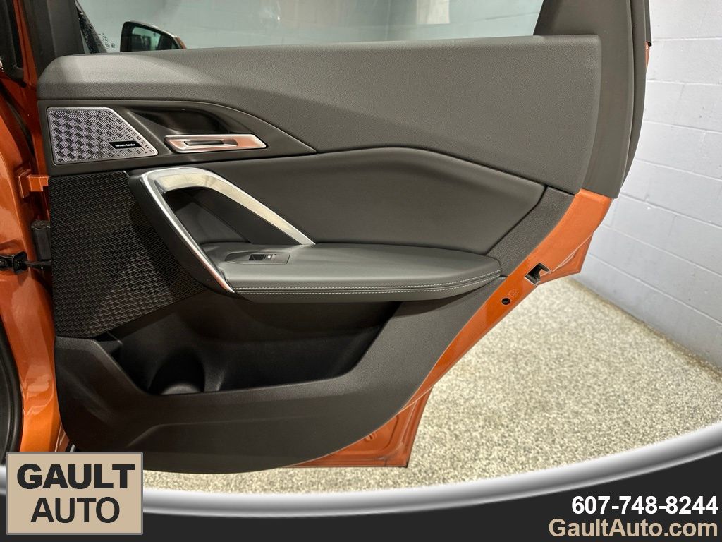 2025 BMW X1 28i - Photo 17