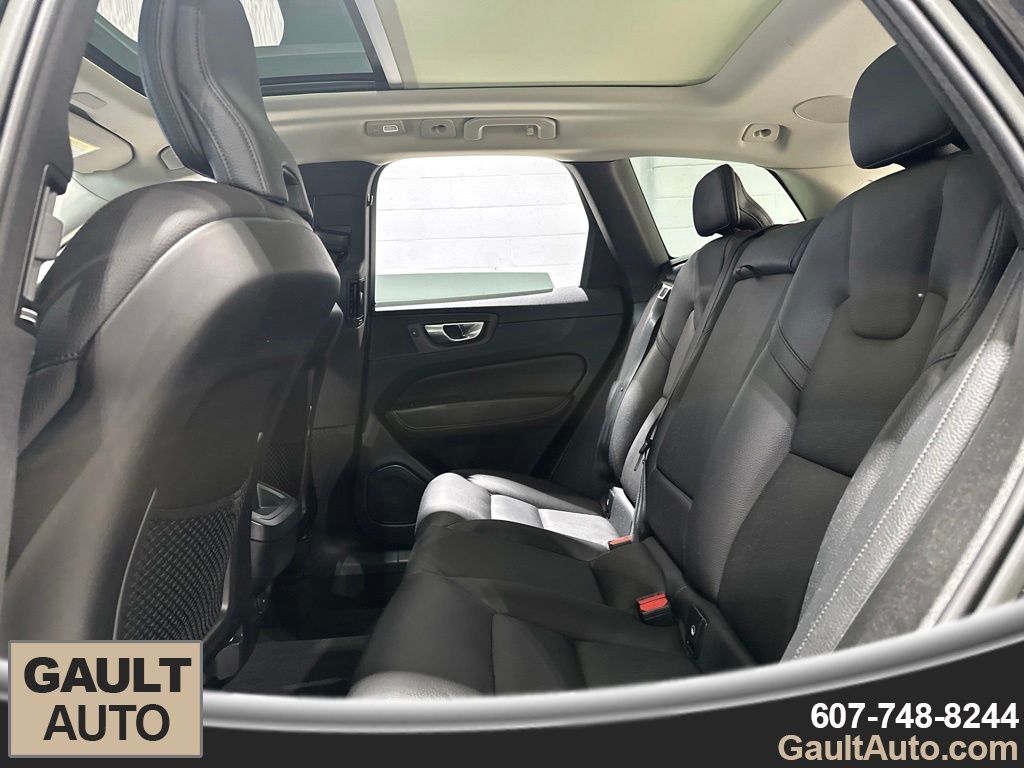 2023 Volvo XC60 Plus - Photo 15