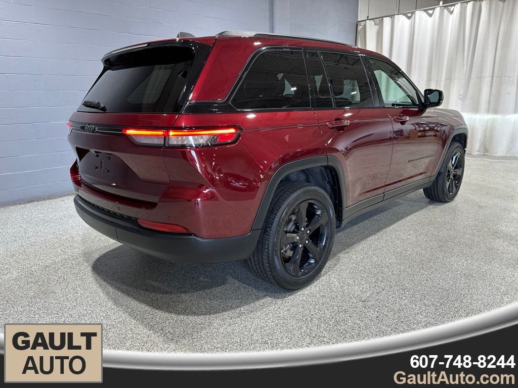 Used 2025 Jeep Grand Cherokee Altitude X SUV