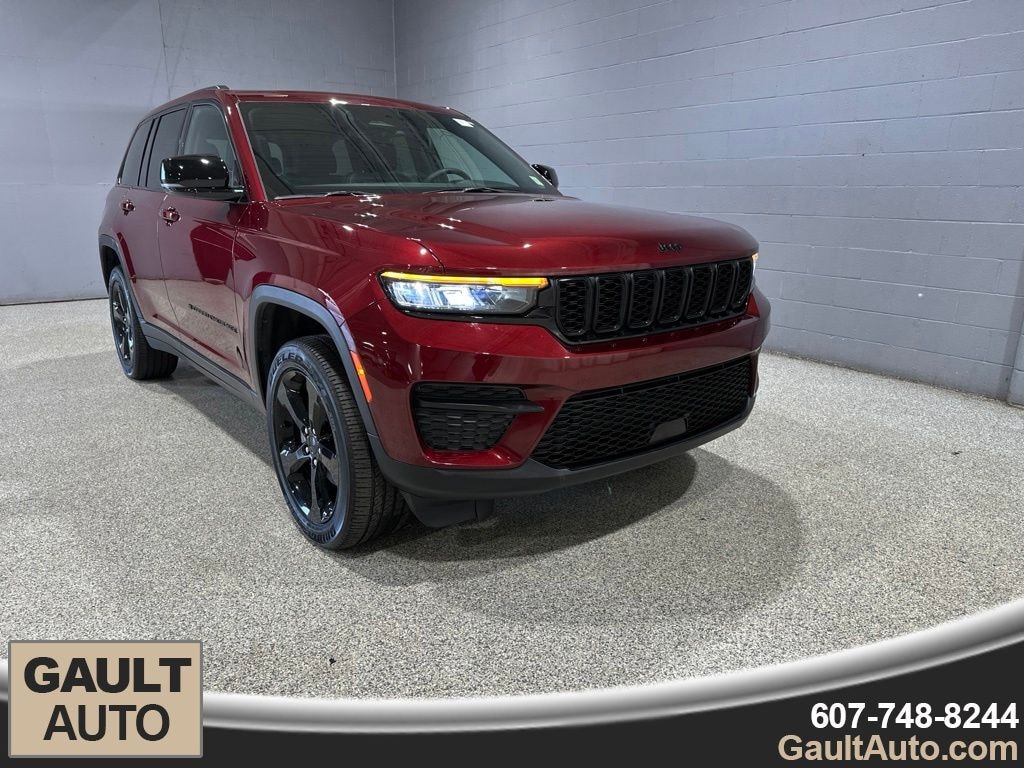 Used 2025 Jeep Grand Cherokee Altitude X SUV