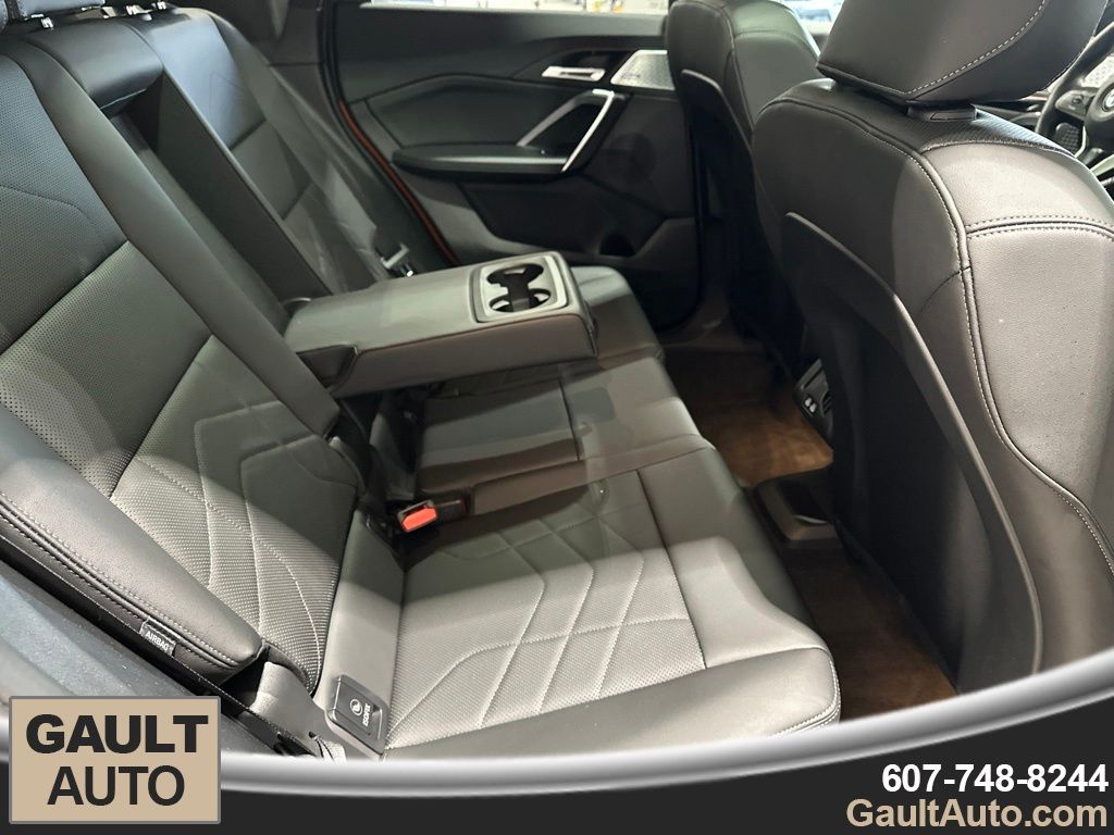 2025 BMW X1 28i - Photo 18