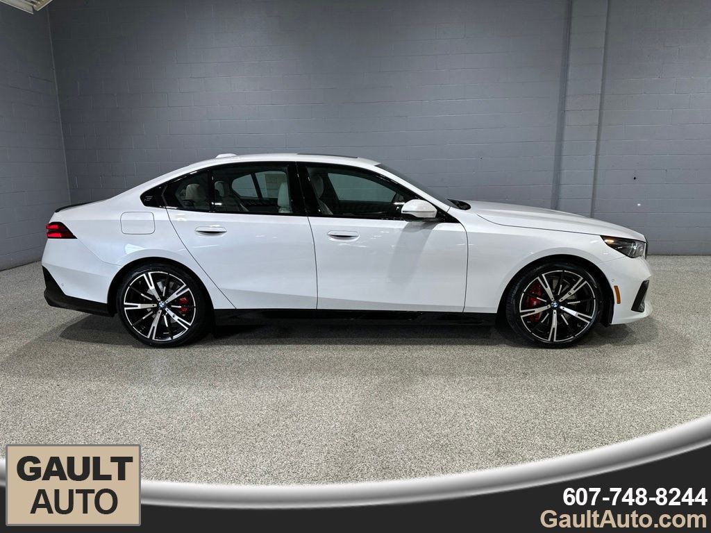 New 2027 BMW 5 Series 540i xDrive Sedan