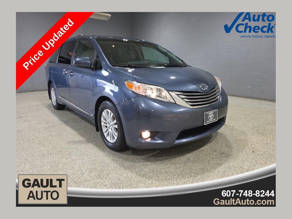 2017 Toyota Sienna XLE