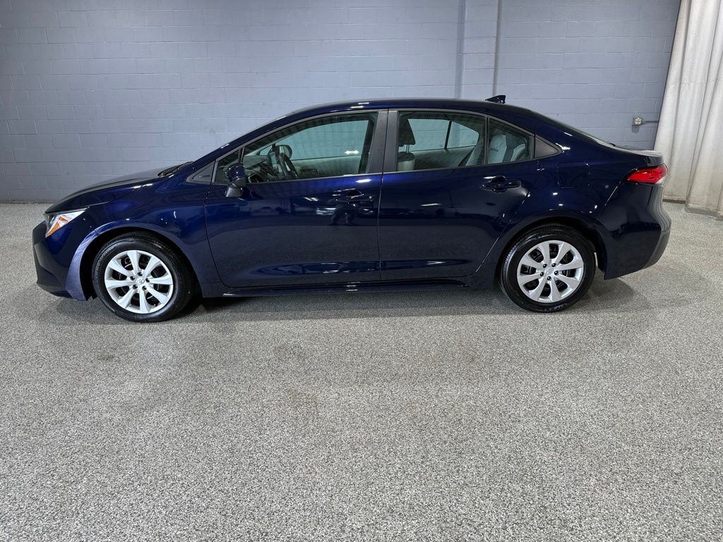 2026 Toyota Corolla LE - Photo 5