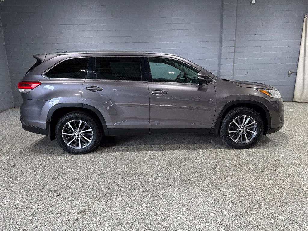 Used 2019 Toyota Highlander XLE SUV