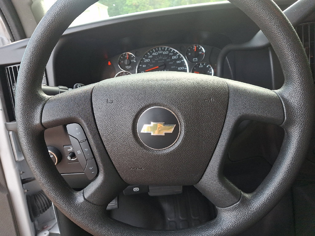 2025 Chevrolet Express Cargo Work Van - Photo 24