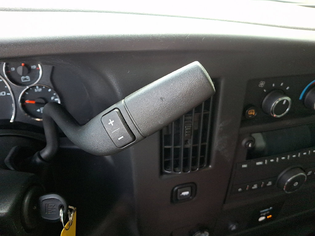 2025 Chevrolet Express Cargo Work Van - Photo 20