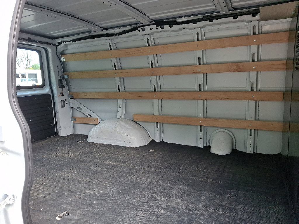 2025 Chevrolet Express Cargo Work Van - Photo 16