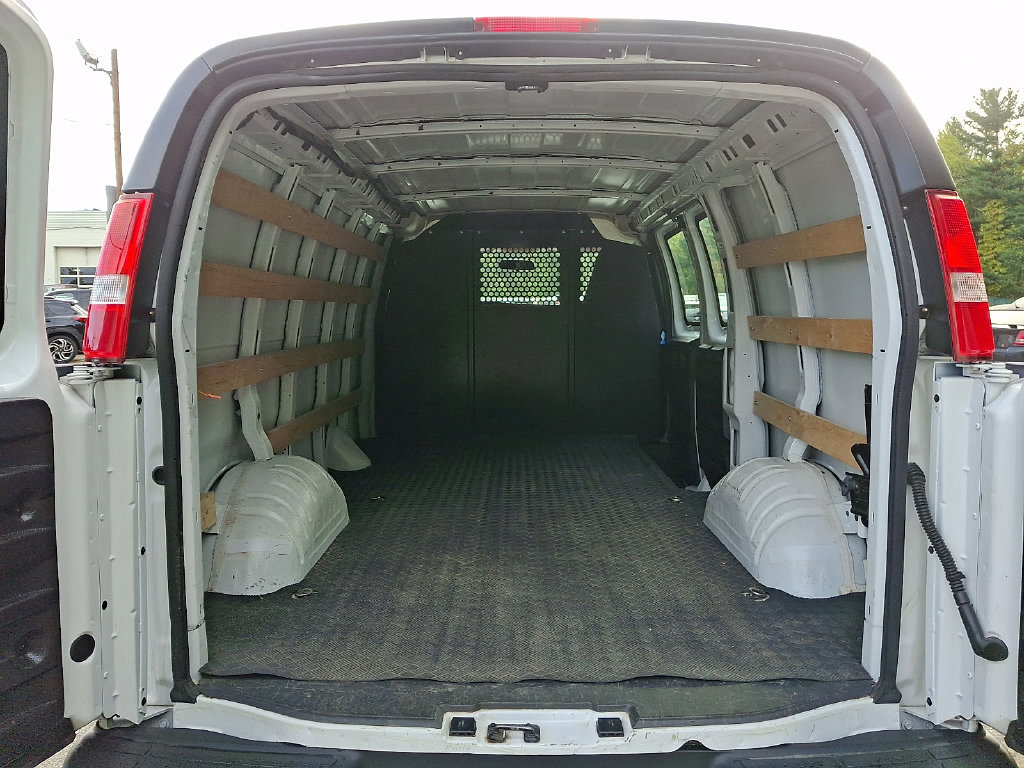 2025 Chevrolet Express Cargo Work Van - Photo 32
