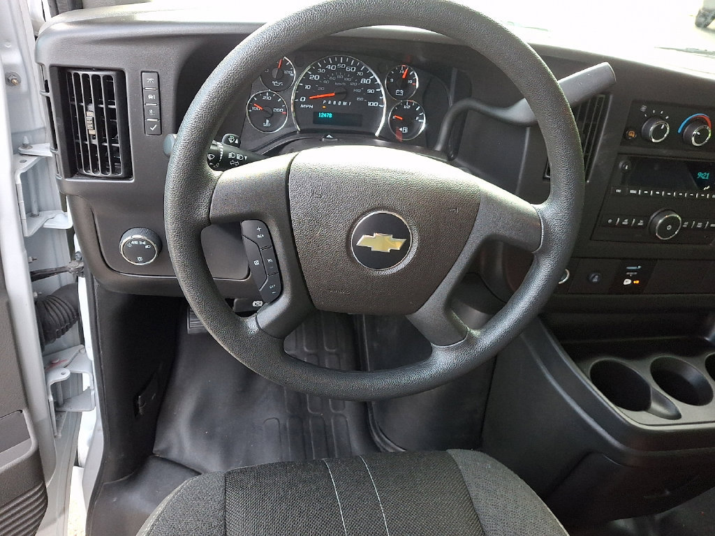2025 Chevrolet Express Cargo Work Van - Photo 17