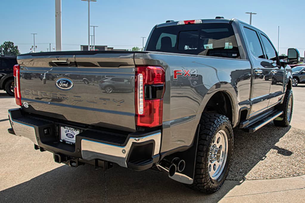 Used 2024 Ford F-350SD Lariat Truck