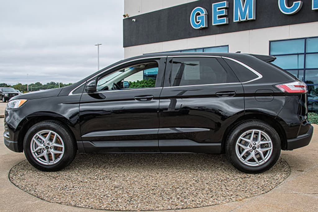 Used 2024 Ford Edge SEL SUV