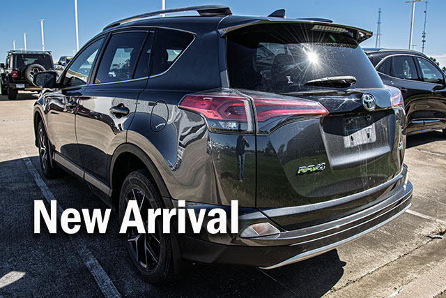 Used 2018 Toyota RAV4 SE SUV