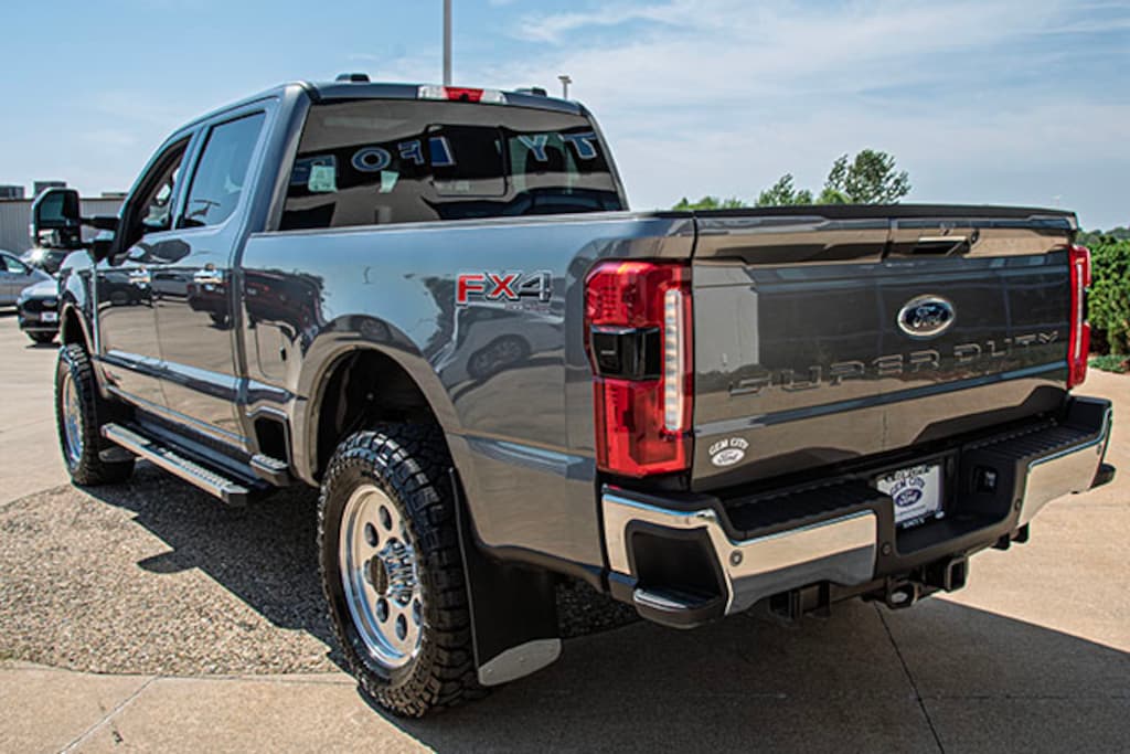 Used 2024 Ford F-350SD Lariat Truck