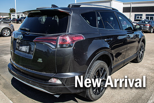 Used 2018 Toyota RAV4 SE SUV