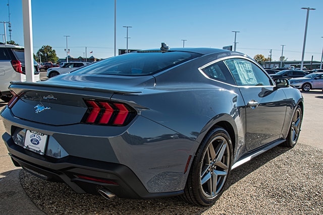 2026 Ford Mustang EcoBoost Premium Fastback - Photo 4