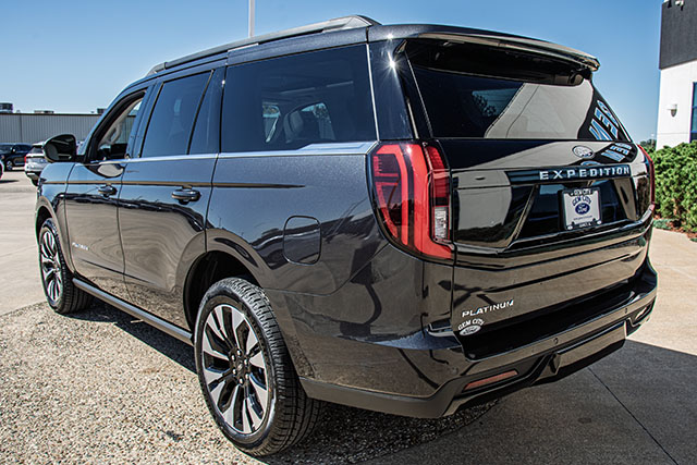 New 2027 Ford Expedition Platinum SUV