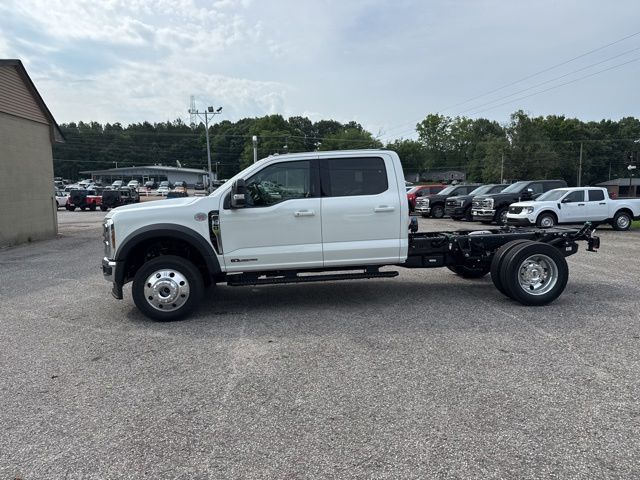 2026 Ford F-550 Super Duty Chassis Cab Lariat