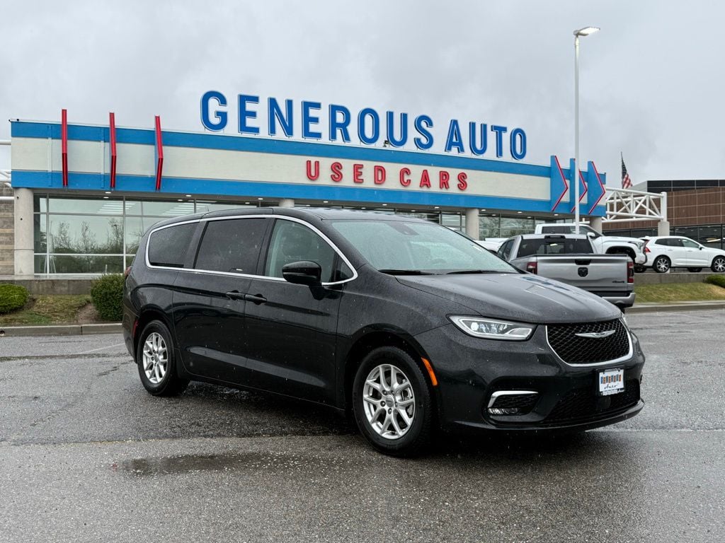 2023 Chrysler Pacifica Touring L