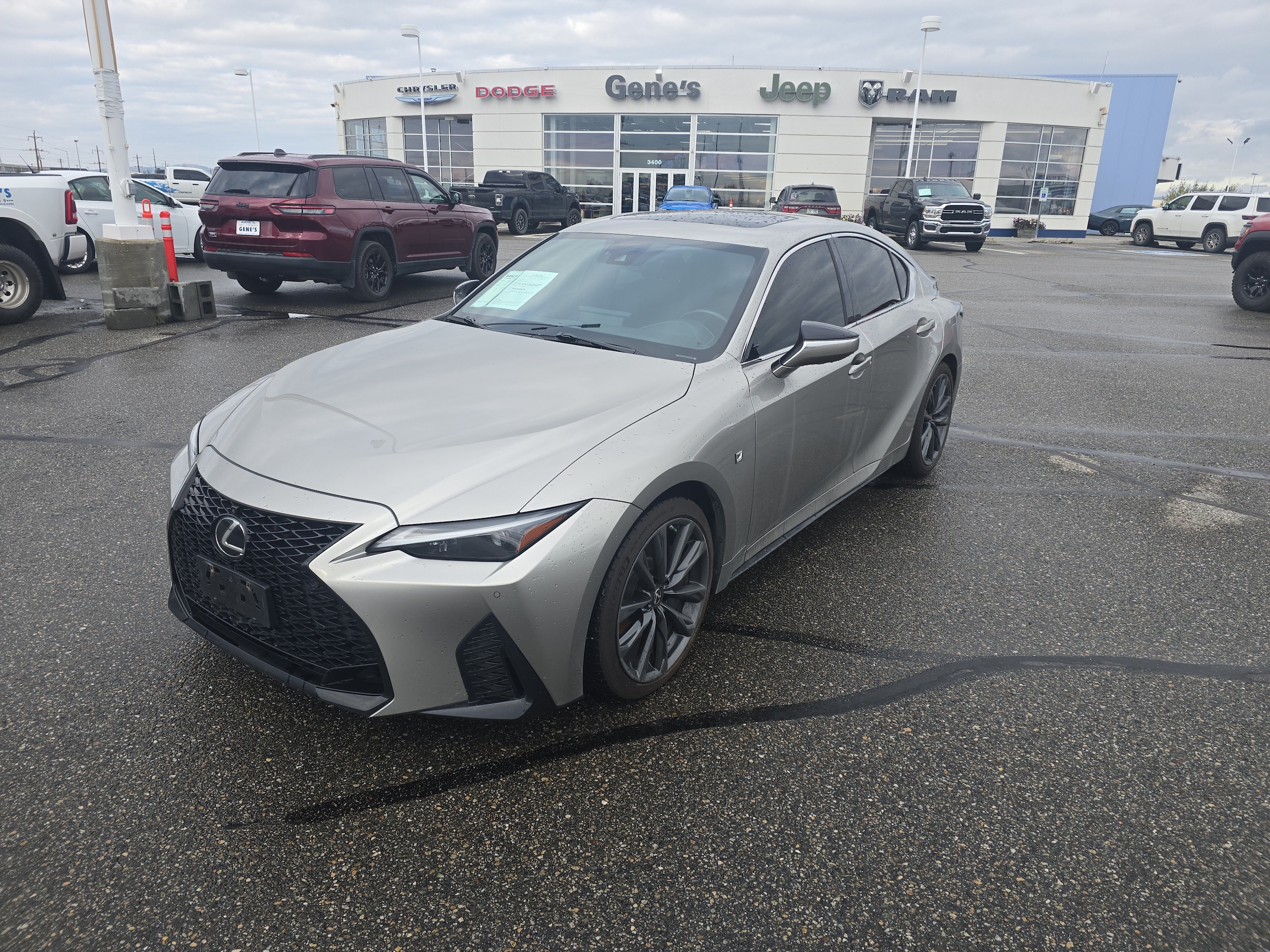 2021 Lexus IS